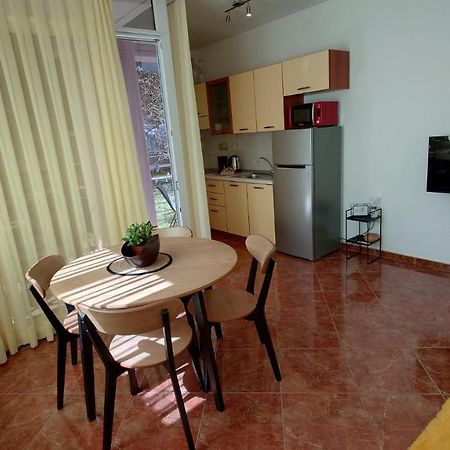 Apartments Lola Rovinj Exterior foto