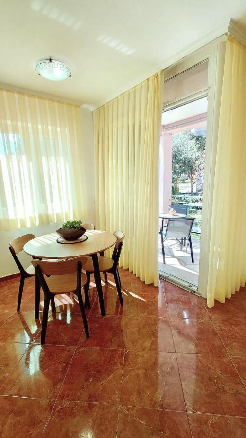 Apartments Lola Rovinj Exterior foto